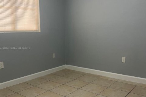 Copropriété à louer à Miami, Floride: 2 chambres, 84.73 m2 № 1786967 - photo 10