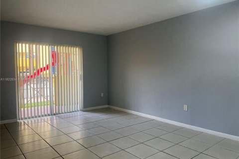 Copropriété à louer à Miami, Floride: 2 chambres, 84.73 m2 № 1786967 - photo 1