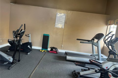 Copropriété à louer à Miami, Floride: 2 chambres, 84.73 m2 № 1786967 - photo 14