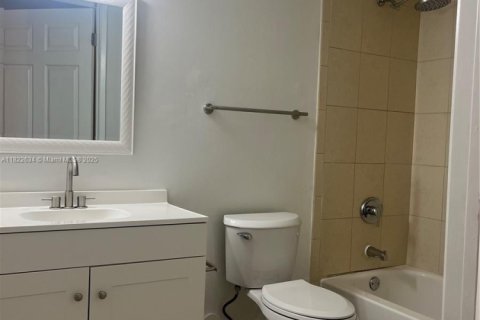 Copropriété à louer à Miami, Floride: 2 chambres, 84.73 m2 № 1786967 - photo 7