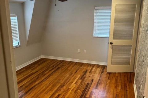 House in Tampa, Florida 4 bedrooms, 197.32 sq.m. № 1884102 - photo 21