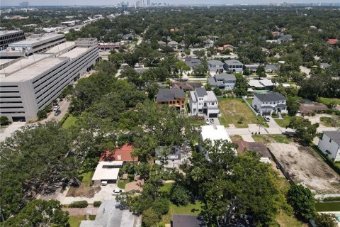 House in Tampa, Florida 4 bedrooms, 197.32 sq.m. № 1884102 - photo 27
