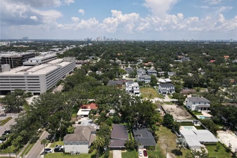 House in Tampa, Florida 4 bedrooms, 197.32 sq.m. № 1884102 - photo 28
