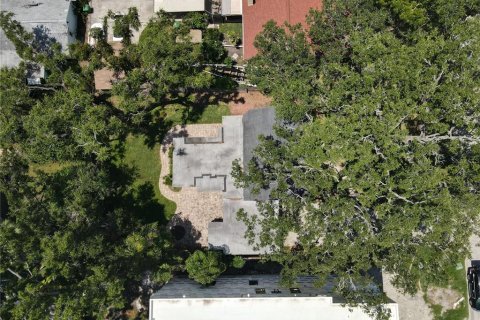 House in Tampa, Florida 4 bedrooms, 197.32 sq.m. № 1884102 - photo 29