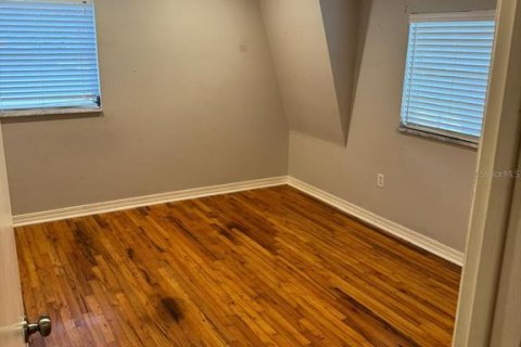 House in Tampa, Florida 4 bedrooms, 197.32 sq.m. № 1884102 - photo 11