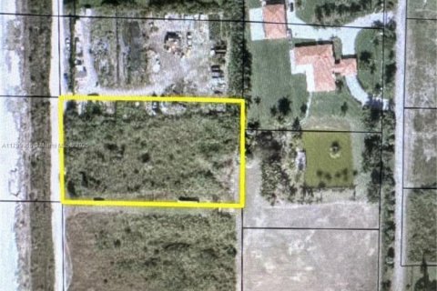 Commercial property in Miami, Florida № 1711721 - photo 1