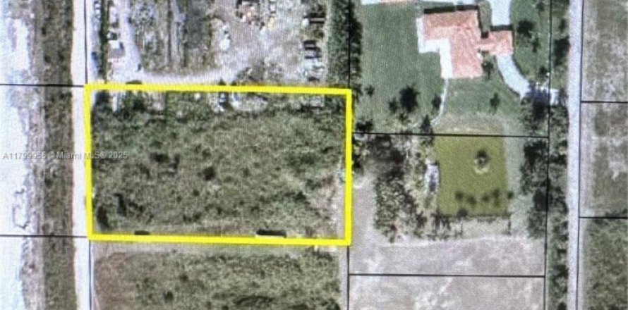 Commercial property in Miami, Florida № 1711721