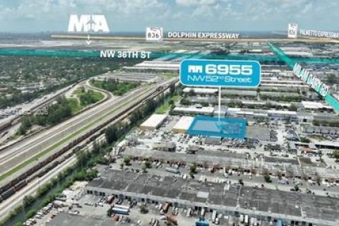 Immobilier commercial à vendre à Miami, Floride № 2016897 - photo 7
