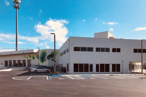 Immobilier commercial à Miami, Floride № 2016897
