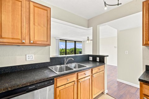 Condo in Fort Lauderdale, Florida, 1 bedroom  № 2399999 - photo 12