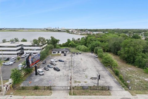 Propiedad comercial en alquiler en Orlando, Florida, 99.87 m2 № 2097623 - foto 2