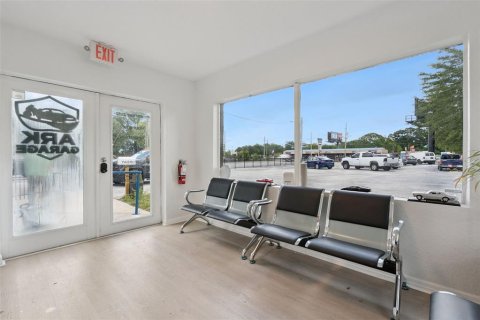 Propiedad comercial en alquiler en Orlando, Florida, 99.87 m2 № 2097623 - foto 18