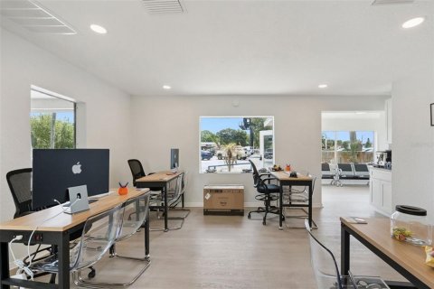 Propiedad comercial en alquiler en Orlando, Florida, 99.87 m2 № 2097623 - foto 17