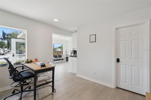 Propiedad comercial en alquiler en Orlando, Florida, 99.87 m2 № 2097623 - foto 15