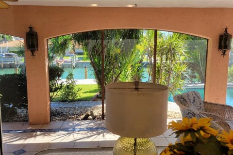 House in Sarasota, Florida 4 bedrooms, 204.11 sq.m. № 2232611 - photo 9