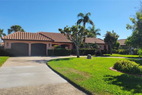 House in Sarasota, Florida 4 bedrooms, 204.11 sq.m. № 2232611