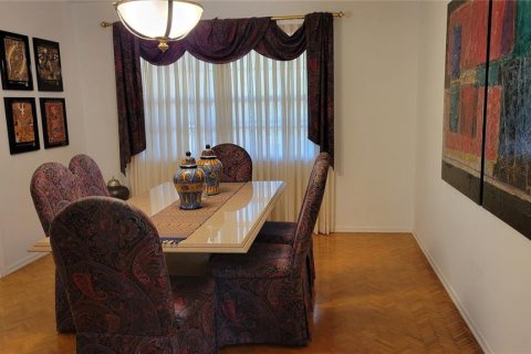 House in Sarasota, Florida 4 bedrooms, 204.11 sq.m. № 2232611 - photo 12