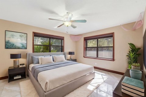 Villa ou maison à vendre à West Palm Beach, Floride: 6 chambres, 226.12 m2 № 2147273 - photo 18