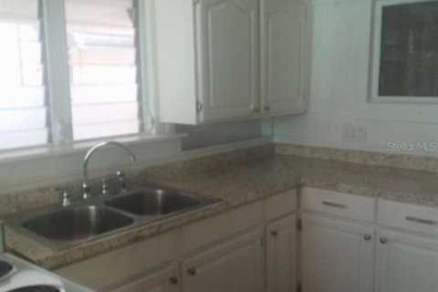 Casa en venta en Bradenton, Florida, 2 dormitorios, 69.68 m2 № 1562392 - foto 5