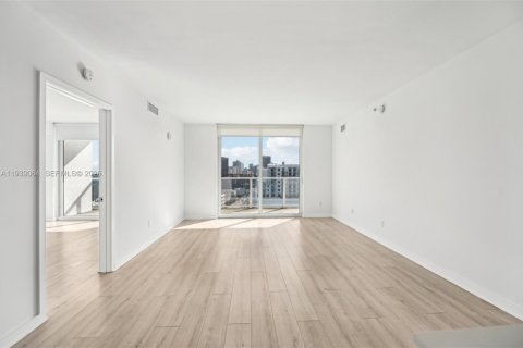 Купить кондоминиум в Майами, Флорида 2 спальни, 92.81м2, № 1997465 - фото 3