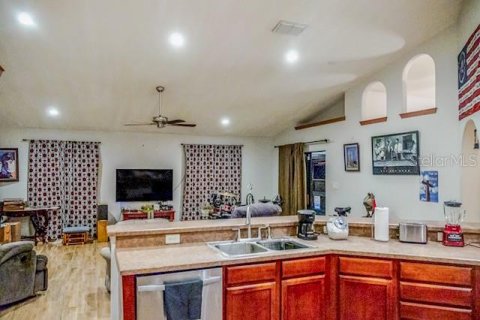 Casa en venta en Eustis, Florida, 4 dormitorios, 230.86 m2 № 1529779 - foto 13
