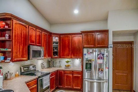 Casa en venta en Eustis, Florida, 4 dormitorios, 230.86 m2 № 1529779 - foto 12