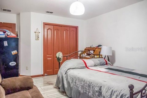 Casa en venta en Eustis, Florida, 4 dormitorios, 230.86 m2 № 1529779 - foto 17