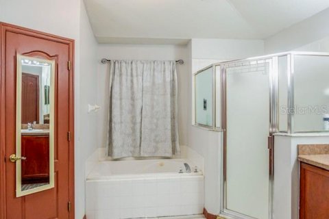 Casa en venta en Eustis, Florida, 4 dormitorios, 230.86 m2 № 1529779 - foto 11