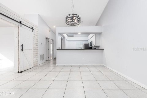 Casa en venta en Port Orange, Florida, 3 dormitorios, 125.6 m2 № 2384020 - foto 7