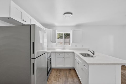 Villa ou maison à vendre à Miami, Floride: 4 chambres, 128.21 m2 № 2083420 - photo 13