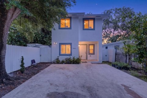 Villa ou maison à Miami, Floride 4 chambres, 128.21 m2 № 2083420