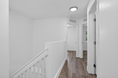 Villa ou maison à vendre à Miami, Floride: 4 chambres, 128.21 m2 № 2083420 - photo 16