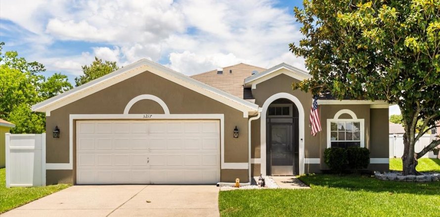 House in Kissimmee, Florida 3 bedrooms, 124.95 sq.m. № 1807971