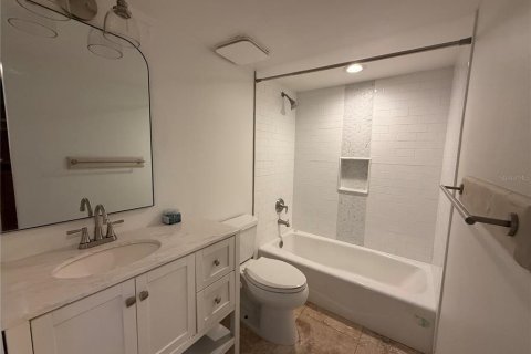 Condo in Winter Springs, Florida, 3 bedrooms  № 1887132 - photo 13