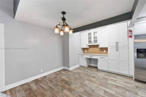 Touwnhouse à vendre à Tamarac, Floride: 3 chambres, 186.18 m2 № 2066134 - photo 13