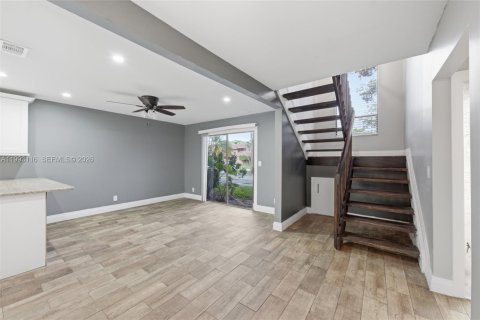 Touwnhouse à vendre à Tamarac, Floride: 3 chambres, 186.18 m2 № 2066134 - photo 22