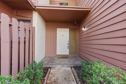 Touwnhouse à vendre à Tamarac, Floride: 3 chambres, 186.18 m2 № 2066134 - photo 4