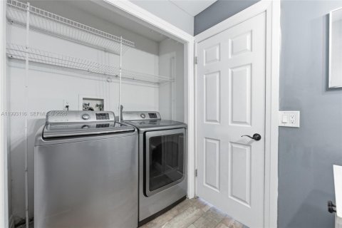 Touwnhouse à vendre à Tamarac, Floride: 3 chambres, 186.18 m2 № 2066134 - photo 21