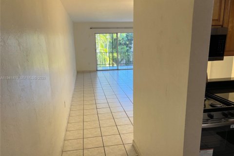 Copropriété à louer à Pinecrest, Floride: 2 chambres, 91.23 m2 № 1999423 - photo 18