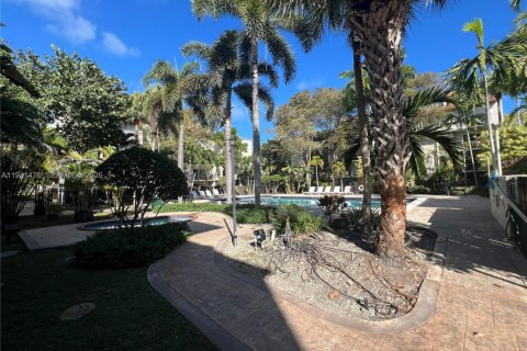 Copropriété à louer à Pinecrest, Floride: 2 chambres, 91.23 m2 № 1999423 - photo 10