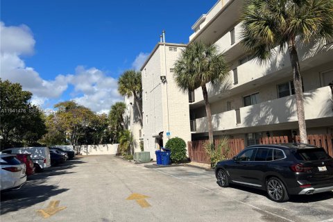 Copropriété à louer à Pinecrest, Floride: 2 chambres, 91.23 m2 № 1999423 - photo 5