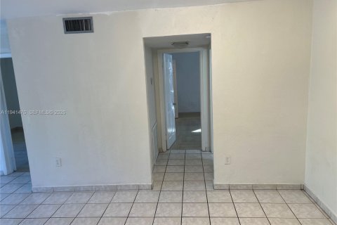 Copropriété à louer à Pinecrest, Floride: 2 chambres, 91.23 m2 № 1999423 - photo 29