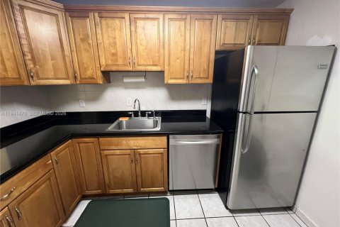 Copropriété à louer à Pinecrest, Floride: 2 chambres, 91.23 m2 № 1999423 - photo 19