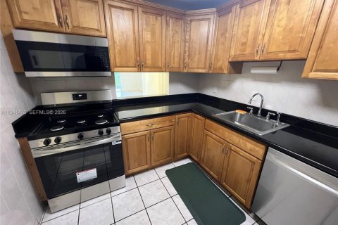 Copropriété à louer à Pinecrest, Floride: 2 chambres, 91.23 m2 № 1999423 - photo 21