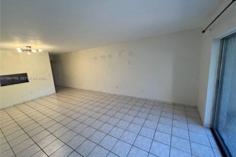 Copropriété à louer à Pinecrest, Floride: 2 chambres, 91.23 m2 № 1999423 - photo 27