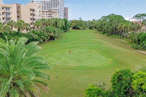Condo in Daytona Beach Shores, Florida, 2 bedrooms  № 2339204 - photo 6