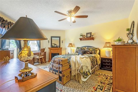 Condo in Daytona Beach Shores, Florida, 2 bedrooms  № 2339204 - photo 15