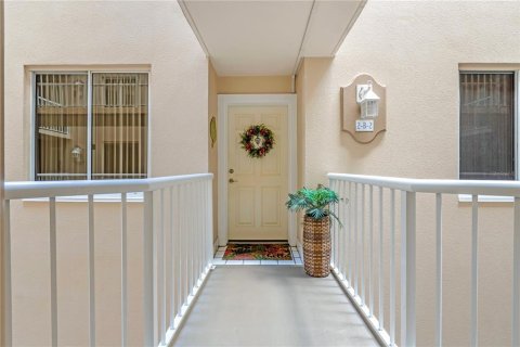 Condo in Daytona Beach Shores, Florida, 2 bedrooms  № 2339204 - photo 13