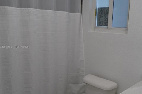 House in Florida City, Florida 4 bedrooms № 2395219 - photo 17
