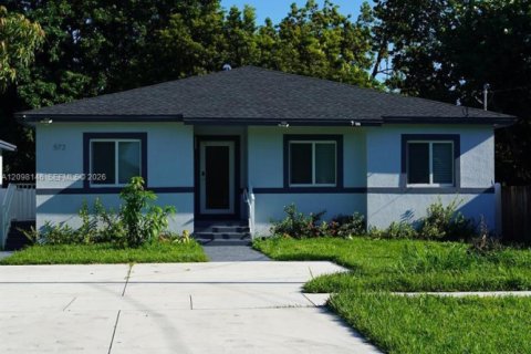 House in Florida City, Florida 4 bedrooms № 2395219